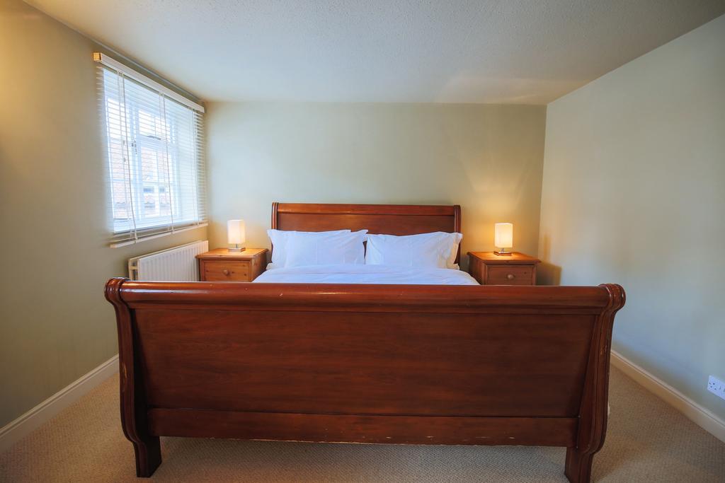 Fantinos Bed & Breakfast Thirsk Bagian luar foto