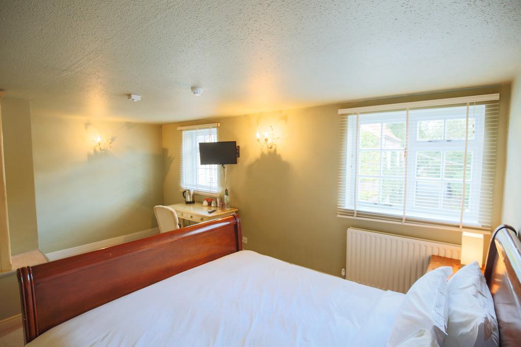 Fantinos Bed & Breakfast Thirsk Bagian luar foto