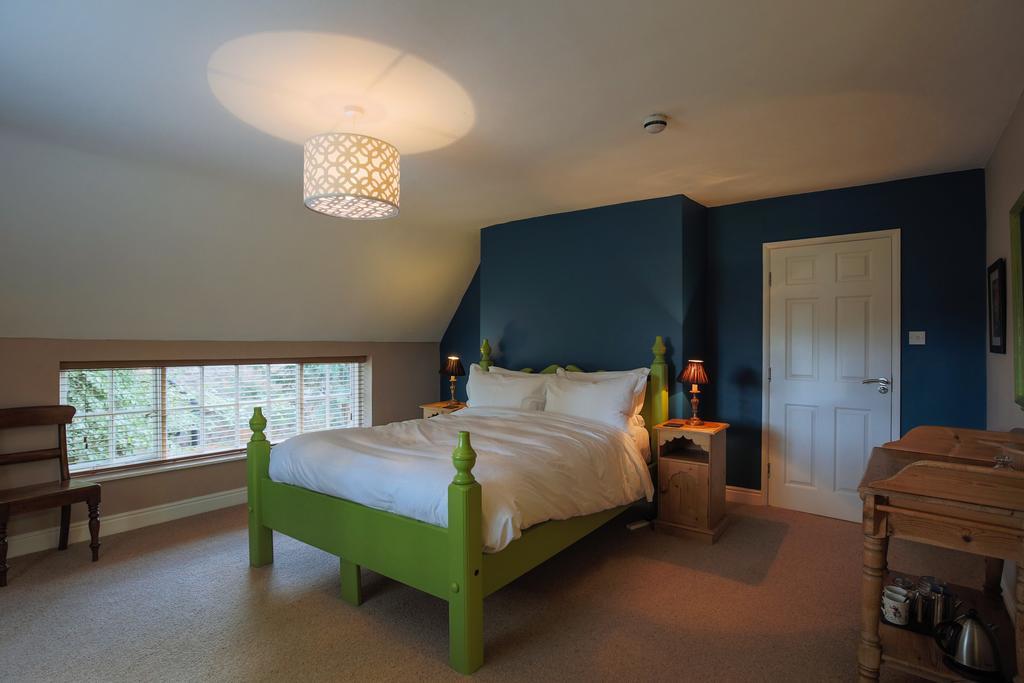 Fantinos Bed & Breakfast Thirsk Bagian luar foto