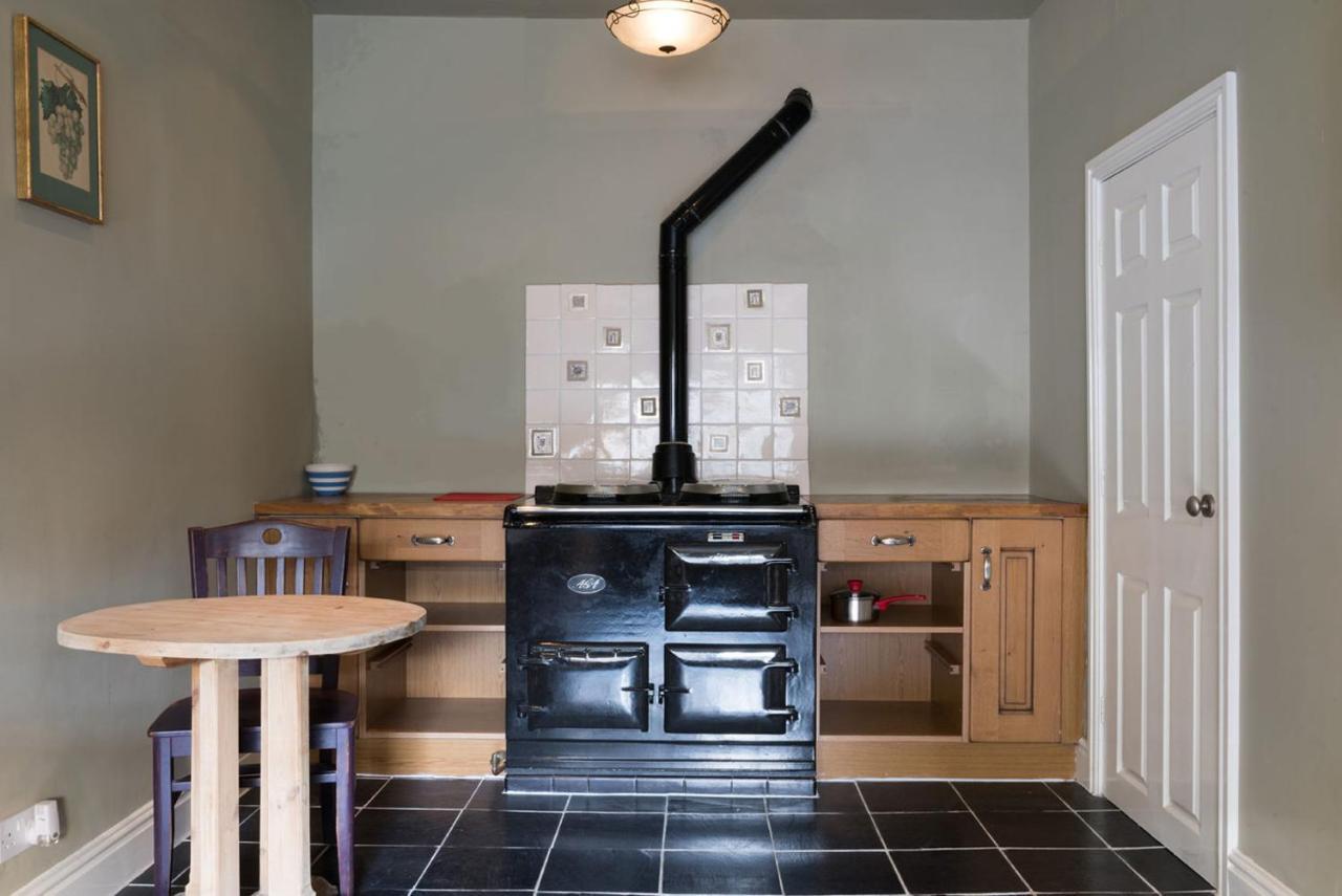 Fantinos Bed & Breakfast Thirsk Bagian luar foto